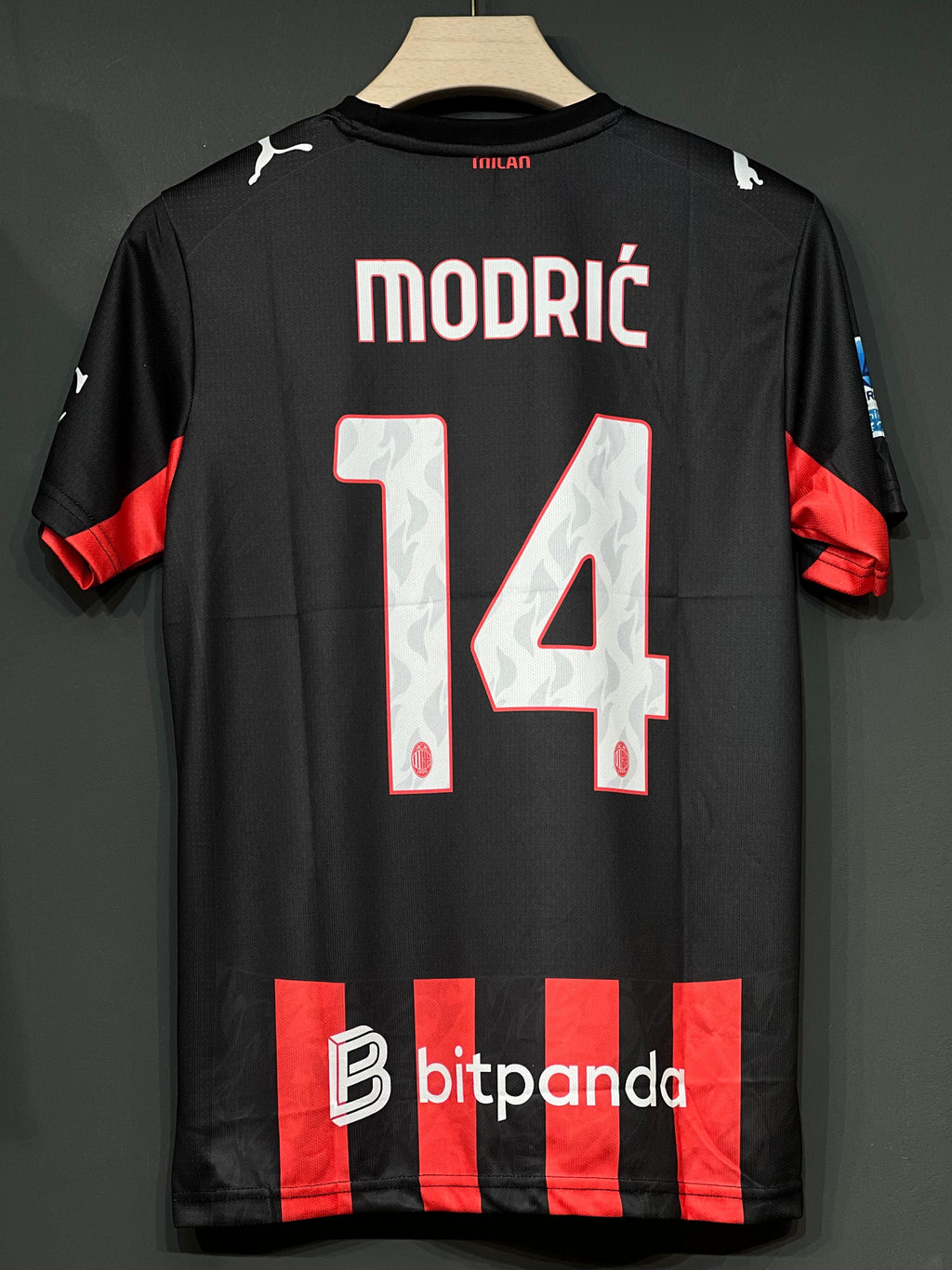 L.MODRIC AC MILAN BLACK & RED