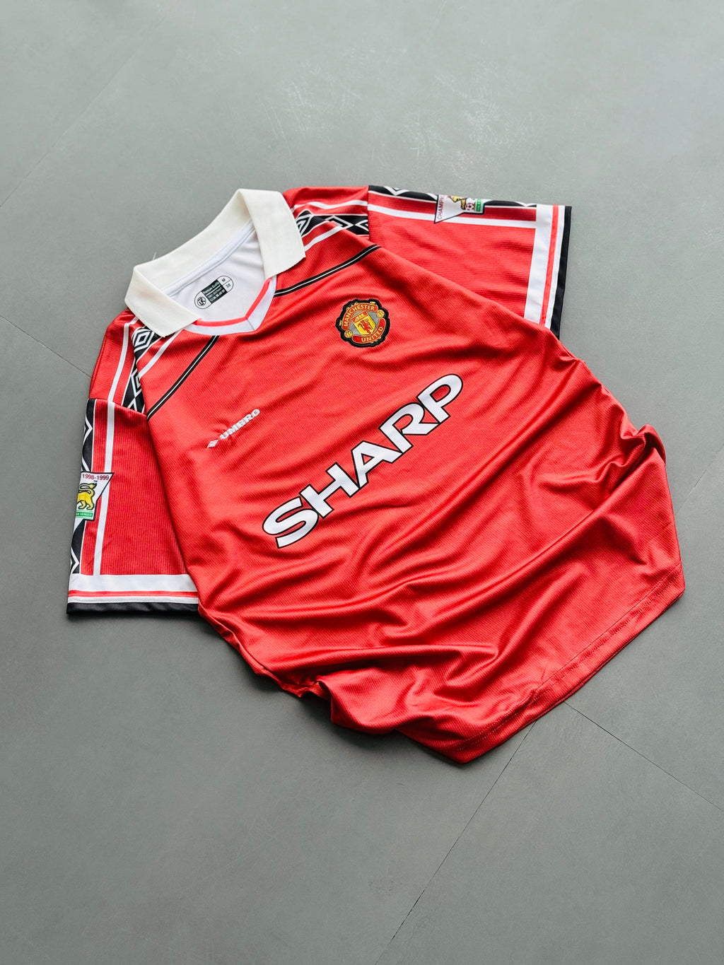 BAVID BECKHAM M.UNITED RED