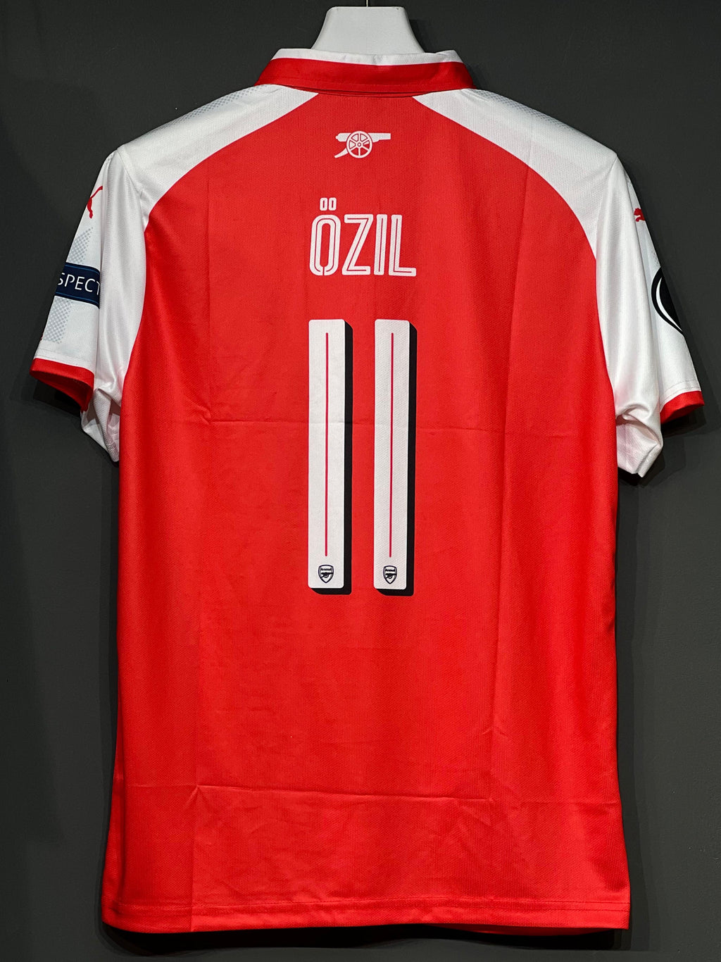 M.OZIL ARSENAL RED