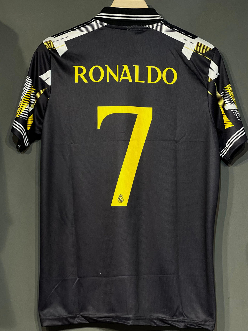 C.RONALDO BLACK REAL MADRID