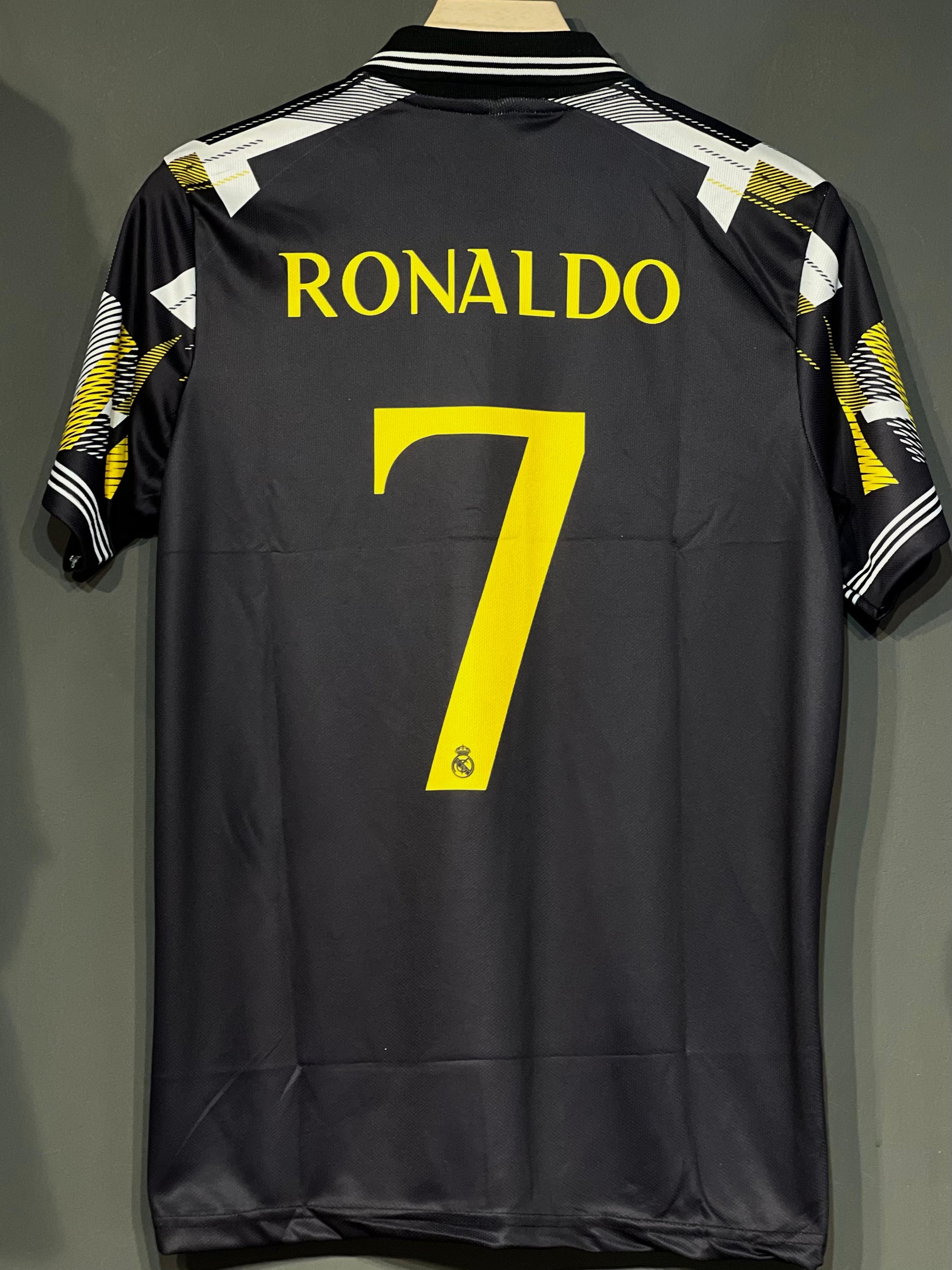 C.RONALDO BLACK REAL MADRID