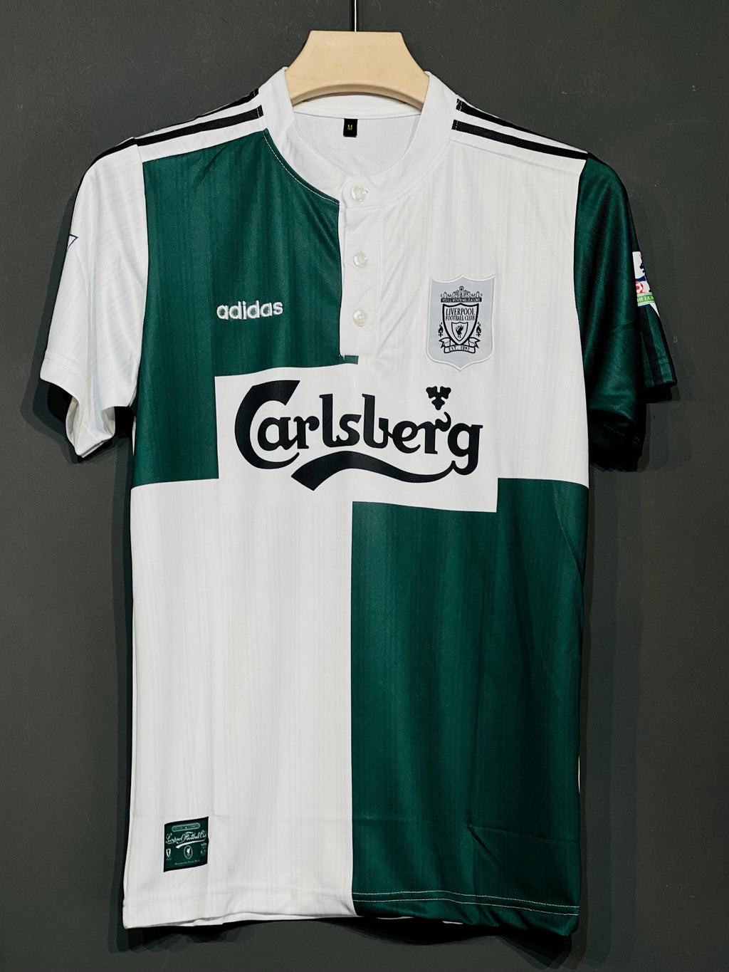 FOWLER LIVERPOOL 1995/96 AWAY KIT EMBROIDERY