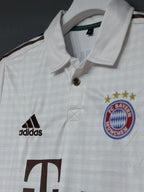 MULLER BAYERN 2013/14 AWAY KIT POLO EMBROIDERY